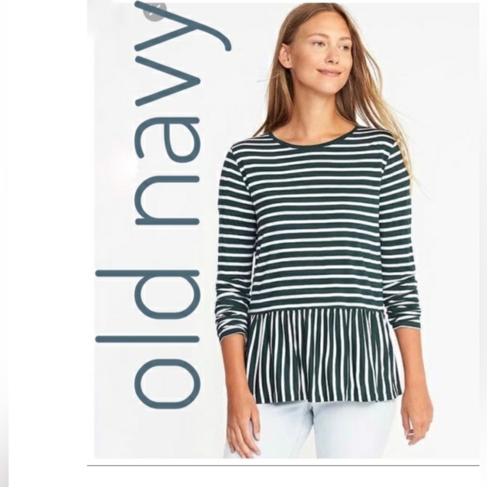 Green Old Navy peplum long sleeve tee